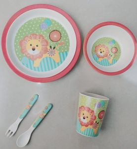 Kids 5 Pieces Dinnerware Set Natural Bamboo Fiber Set With Creative Cartoon Plate Bowl Cup Spoon Fork BPA FREE Gift Pack Tableware
