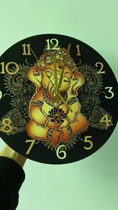 Cute Toddler Lord Ganesha Silent Wall Clock Hindu God Indian Festival of Ganesh Chaturthi Ganapati Decorative Wall Watch Clock Non Ticking Vintage Decorative Wall Clock for LivingFast shipping