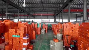 รองเท้าผ้าฝ้ายพื้นหนาสำหรับผู้หญิงในฤดูหนาว 2025 รองเท้าบู๊ตหิมะแบบสวมแฟชั่นใหม่ รองเท้าบู๊ตขนแกะสไตล์เร [ จัดส่งฟรี ]