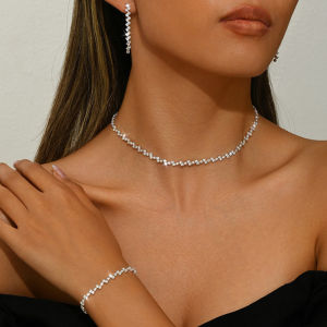 Three-Piece Wedding Party Jewelry Set Women Ornamental Claw Chain Dinner Bracelet Necklace Earrings