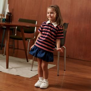 PIMNATTA Miwa Polo Shirt เสื้อโปโลเด็กแขนสั้น พร้อมติดป้ายโลโก้แบรนด์ที่หน้าอก