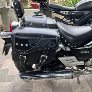 Cặp túi da treo hông xe Suzuki GZ150A mẫu dài 32cm rộng 15cm