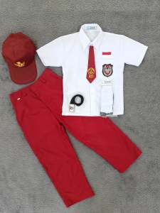 setelan seragam sekolah merah putih pendek panjang anak laki-laki sd kelas 1-6 topi merah