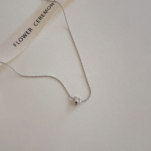 Mini Love Heart Pendant Necklace for Women Simple Choker Necklace Small Metal Beads Charm Clavicle Chain Valentines Day Gift Jewelry