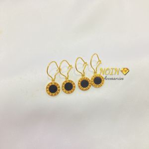 Anting Desi Hitam Vintage Romawi Permata Anting Jepit Titanium Anti Karat Korea
