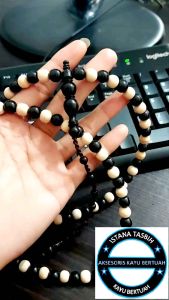 Tasbih Kombinasi Kayu Galih Kelor & Dewandaru: Desain Unik & Tahan Lama