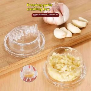 กระเทียมบดบดกระเทียมเครื่องขูดในครัวใช้ในครัวเรือนเครื่องครัวที่สร้างสรรค์กล่องกระเทียมทุบกระเทียมแบบใช้มือ