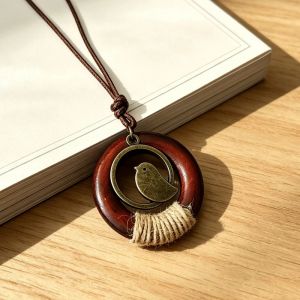 Trendy New Wood Round Pendants Necklaces for Women Long Rope Chain Female Necklace Antique Gold Bird In Circle Unique Necklace