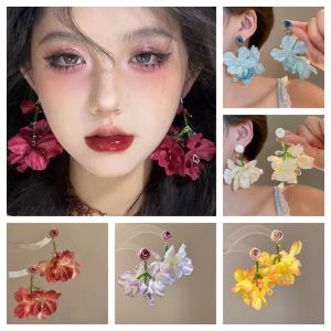 JVKISX Sweet Flower Dangle Earrings Exaggerated Glass Crystal Petals Stud Earrings Romantic Exquisite Beach Earrings Gift