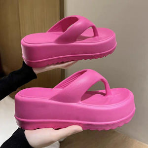 [Free Shipping] Cute KT Cat-Themed Platform Flip-Flops For Women Perfect For Wearing Outdoors At The Beach Or On The Sand New Style With A Thick Sole And A Slight Wedge Heel