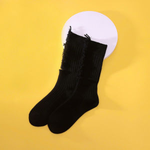 [Phong Cách Đường Phố Mới] Tất Kiểu Rách Dành Cho Các Bạn Trẻ Trung Kết Hợp Với Các Outfit Đường Phố Siêu Hợp Siêu Xinh