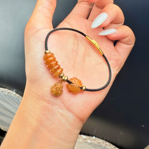 vòng tay nữ cỏ 4 lá thạch anh tóc vàng tự nhiên vip mix đồng diếu và charm hồ ly thạch anh tóc vàng vip bọc vàng tây. vòng tay đá phong thủy hợp mệnh thổ mệnh kim trang sức thiết kế đủ hóa đơn thẻ bảo hành