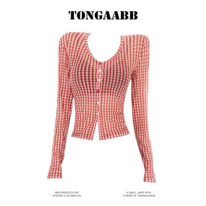 Kimi พร้อมส่ง🍒เสื้อคลุมแขนยาว คอวี สีแดงลายตาราง ทรงครอป เสื้อซีทรู กระดุมหัวใจ สไตล์สาวแซ่บ แมทซ์ได้ทุกลุค ลำลองผู้หญิง