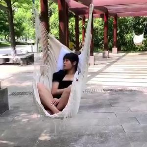 Võng treo ngoài trời Paierni ghế xích đu người lớn vải bạt cotton tua rua ghế nằm thư giãn trong nhà bán sỉ loại treo.