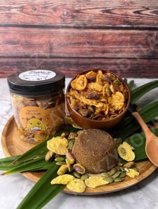 988 The Star RHB -Flakzy Campaign (2 Months Only！) 100 Grams BROWN SUGAR FLAVOR Snacks Cornflakes with Pumpkin Seed & Pistachio Nuts! Healthy and Tasty Crunchy and Cryspy!