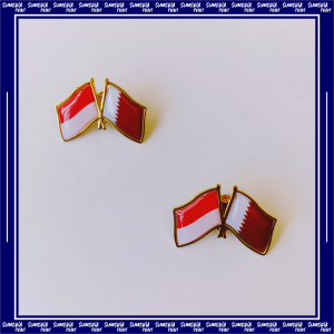 Pin Bros Lencana Kuningan Emas Bendera Persahabatan Indonesia dan Qatar