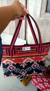 Tas Travel Selempang & Tas Jinjing Kain Tenun Motif