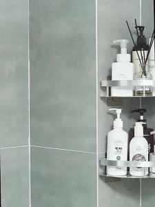 AE Bathroom shelf without drilling triangular bathroom shelf Wall-mounted toilet washroom storage rack