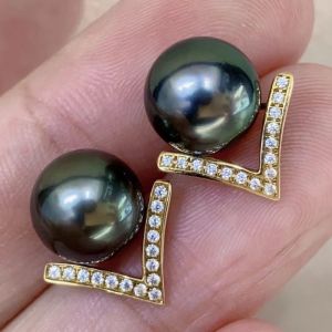 Montagne Jewelry 18K Pure Gold Earring V Fashion Design Diamond Inset Fine Jewellery Natural 9-10mm Seawater Pearl Earring Stud Earrings