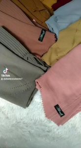 Hijab Bergo Pet Tali Laser Crinckle Premium
