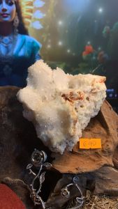 Hốc trứng đá thạch anh tự nhiên tán sắc năng lượng Vũ trụ thiền định 640