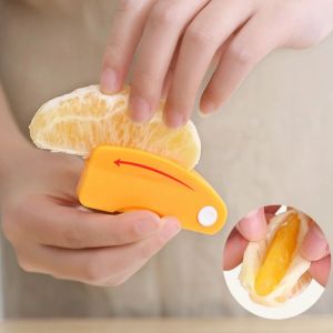 1Pc Portable Orange Peeler Stripper Orange Device Peeling Juice Helper Citrus Opener Creative Kitchen Fruit Vegetable Tool