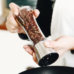 dụng cụ xay tiêu cầm tay có nắp inox- Lọ Xay Tiêu Hũ Đựng Tiêu Thủy Tinhmáy xay tiêu cầm tay