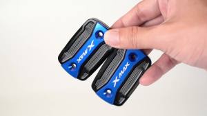 ชุดหมวกน้ำมันรถจักรยานยนต์ YAMAHA XMAX 300 XMAX300 XMAX 250 2017-2022 2023 2024 ฝาครอบอ่างเก็บน้ำเบรคหน้าสำหรับรถจักรยานยนต์ CNC และฝาเติมน้ำมันเครื่อง