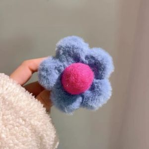 Gratis Semua - Jepit Rambut Wanita Bunga /  Aksesoris Rambut Wanita Lucu / Jedai Rambut Model Bunga / Jepit Rambut Bulu Ala Korea