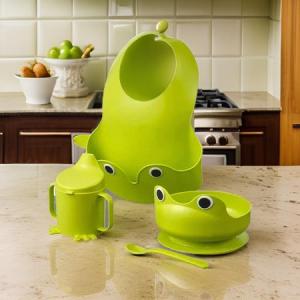 IKEA MATA อุปกรณ์ทานอาหารเด็ก 4 ชิ้น กันเปื้อน กันเลอะ ฟ้า ชมพู เขียว