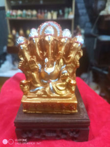 Tượng thần voi 5 đầu . có đế.