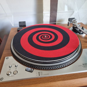 แผ่นรองแผ่นเสียง ลายก้นหอยแดงดำ Turntable Felt Slipmat 12" LP vinyl record