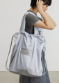 ✨พร้อมส่ง✨Crying Center Silver Drawstring and Shoulder Bag. 
