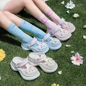 [Free Shipping] Cute Puppy-Themed Clogs WomenS Sandals Outdoor Flip-Flops Beach Sandals Indoor Slippers WomenS Shoes Closed-Toe Slippers