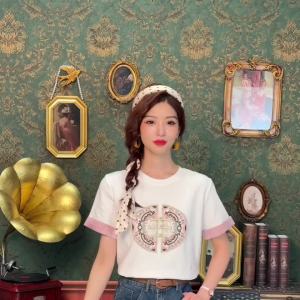 Ammin 2024 Áo thun cotton nguyên chất thiết kế hoa thêu Trung Quốc Mới Mùa Hè Áo Cổ Tròn Khóa đĩa cổ điển ghép màu tay ngắn áo blouse thanh lịch