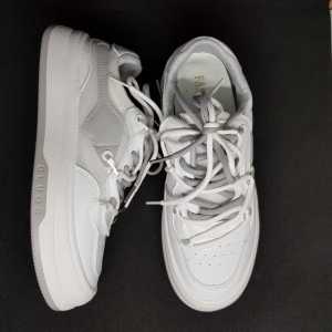 Sepatu Sneakers Wanita Sport Import (NO BOX) 202332