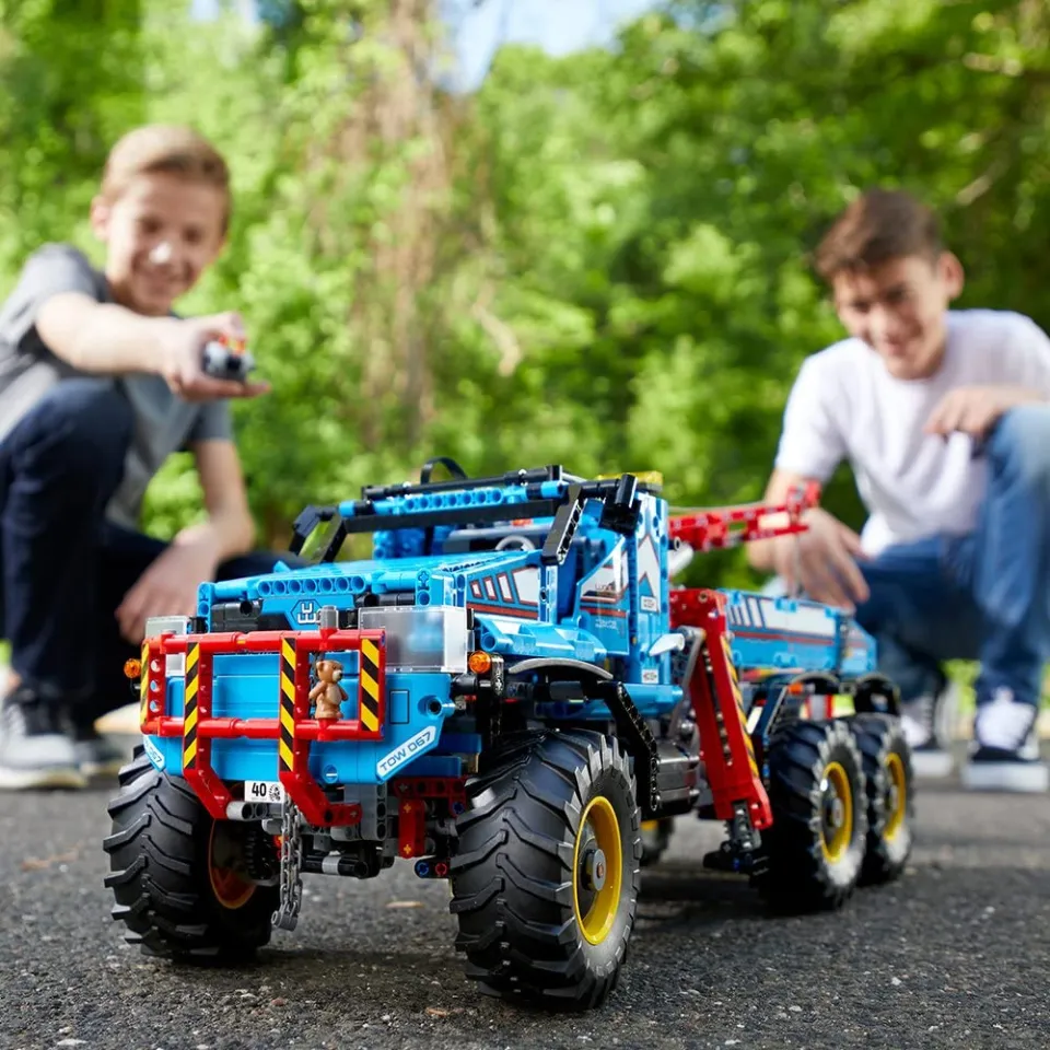 Lego technic 6x6 all terrain tow truck 42070 building kit sale