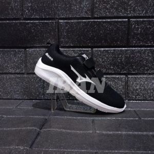 BIG SALE RAMADHAN..sepatu sekolah anak hitam putih prepet paud tk sd terbaru