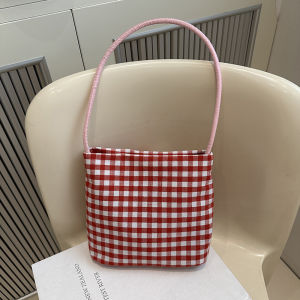 MOUSSON  Hellokitty กระเป๋าหญิงสะพายไหล่ลายสก๊อตรุ่นใหม่กระเป๋าผ้าใบลายการ์ตูนช้อปปิ้งความจุขนาดใหญ่