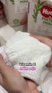 Bỉm tã dán Huggies Platinum Nature Made size S 82 miếng (4-8kg) - concung