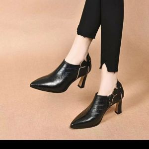 Spring and Autumn Fashion High Heel Pumps Pointed Toe Chunky Heel Black Hidden Elevator Womens Shoes Trendy Match Slip-on Fashion Shoes Pumps