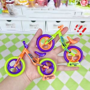 YIYU STUDIO Radish Bike Assembled Balance Car Ornaments Toy Balance Car Plastics Radish Mini Bike Toy DIY Toys Mini Movable and Sliding Bicycles Kids Boy
