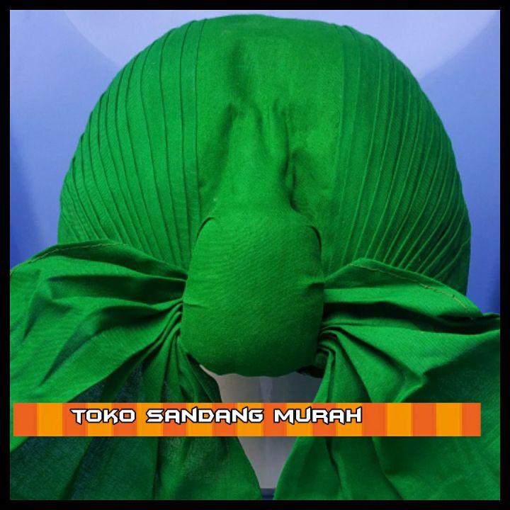 Blangkon%20Jogja%20lipat%20Hijau%20Polos%20Sliwir%20HALUS%20/Adat%20Jawa%20/Pakaian%20Tradisional%20/Surjan%20Lurik%20-%20Image%204