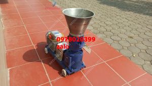 Máy làm cám viên máy tạo cám cho gà  vịt