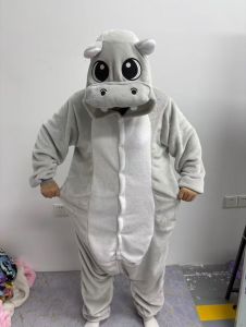 ไปแคมป์ปิ้งกันหนาวได้ดีสุด! ชุดมาสคอตน่ารักมากจีงๆๆ ✨ ฮิปโปน้อย น้องหมูเด้ง 🦛 สุดฮิต แฟชั่นเก๋ไก๋ สีสันสดใส ผ้านิ่มๆ ใส่สบาย (**ไซส์ผู้ใหญ่**)