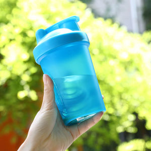 400ML Korean Fashion Shaker Bottles for Whey Protein Powder Mixing Bottle Fitness Gym Shaker Mug Outdoor Portable Plastic Drink Cups