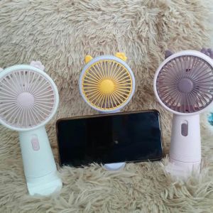 Kipas Genggam Gagang Portable Charger Bisa Tatakan Stand HP