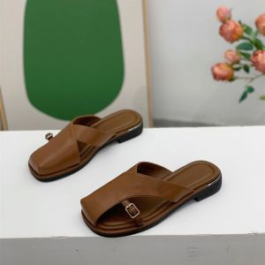 Internet Celebrity Fashion Soft-soled Slippers Womens Summer Wear Casual and Versatile Roman Beach Shoes Temperament Baotou