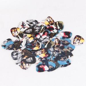 (พร้อมส่ง)ปิ๊กกีตาร์สุดเท่ห์ ชุด10ชิ้น ขนาด0.46/0.73/1.0mm ปิ้กทรงหยดน้ำ พร้อมกล่องใส่ปิ๊ก อย่างดี