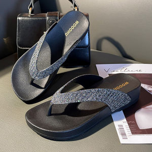 shop24📱สต็อกไทย รองเท้าแตะแบบหูหนีบ คาดแต่งประกายเพชร